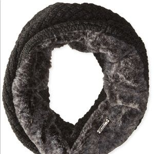 Calvin Klein Neck Warmer  🚫 SOLD